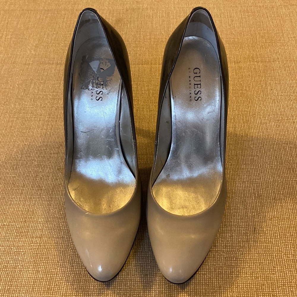 Guess gray and black pumps 3 inch heel size 8 1/2